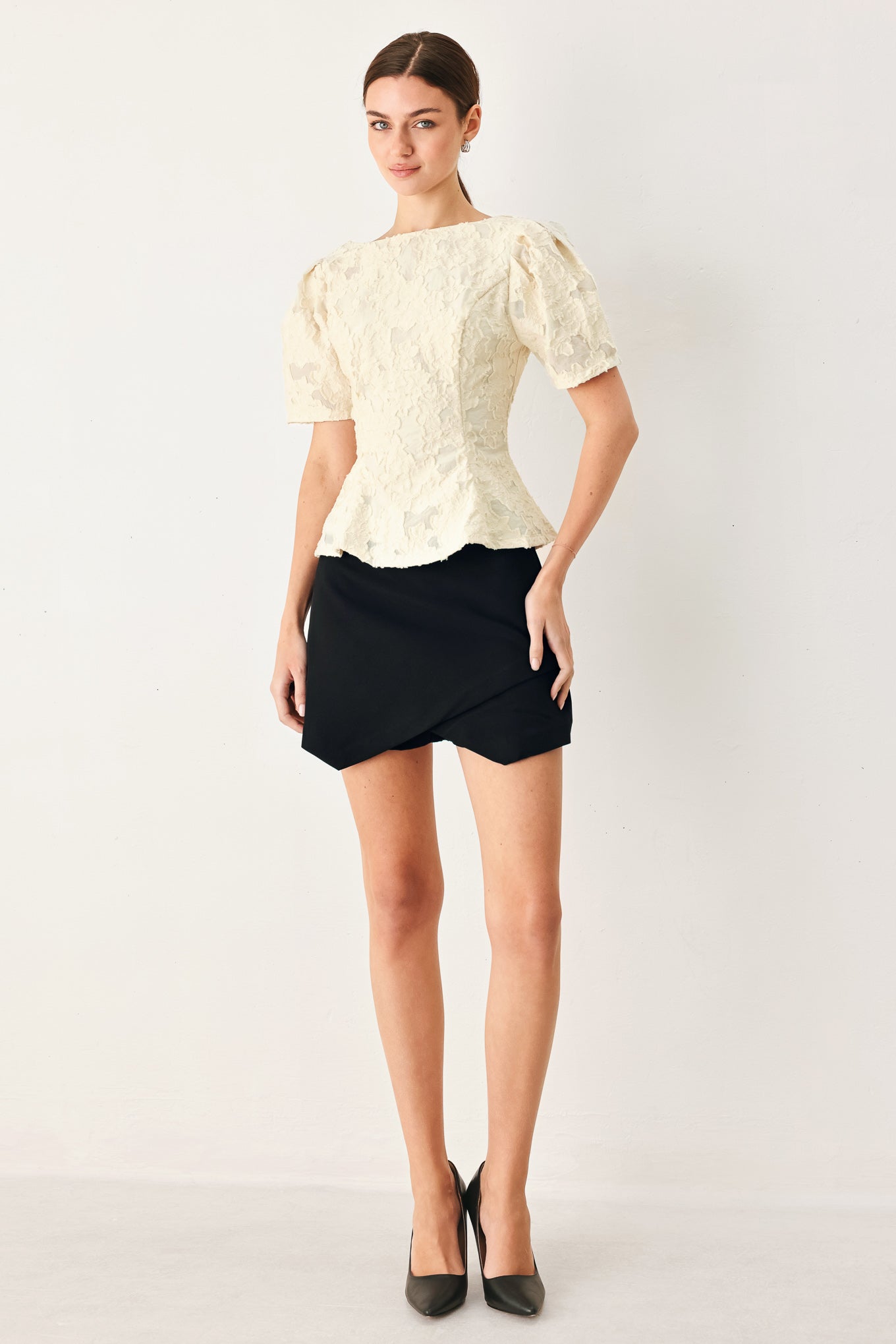 PRETTY BLOOM WOVEN JACQUARD TOP