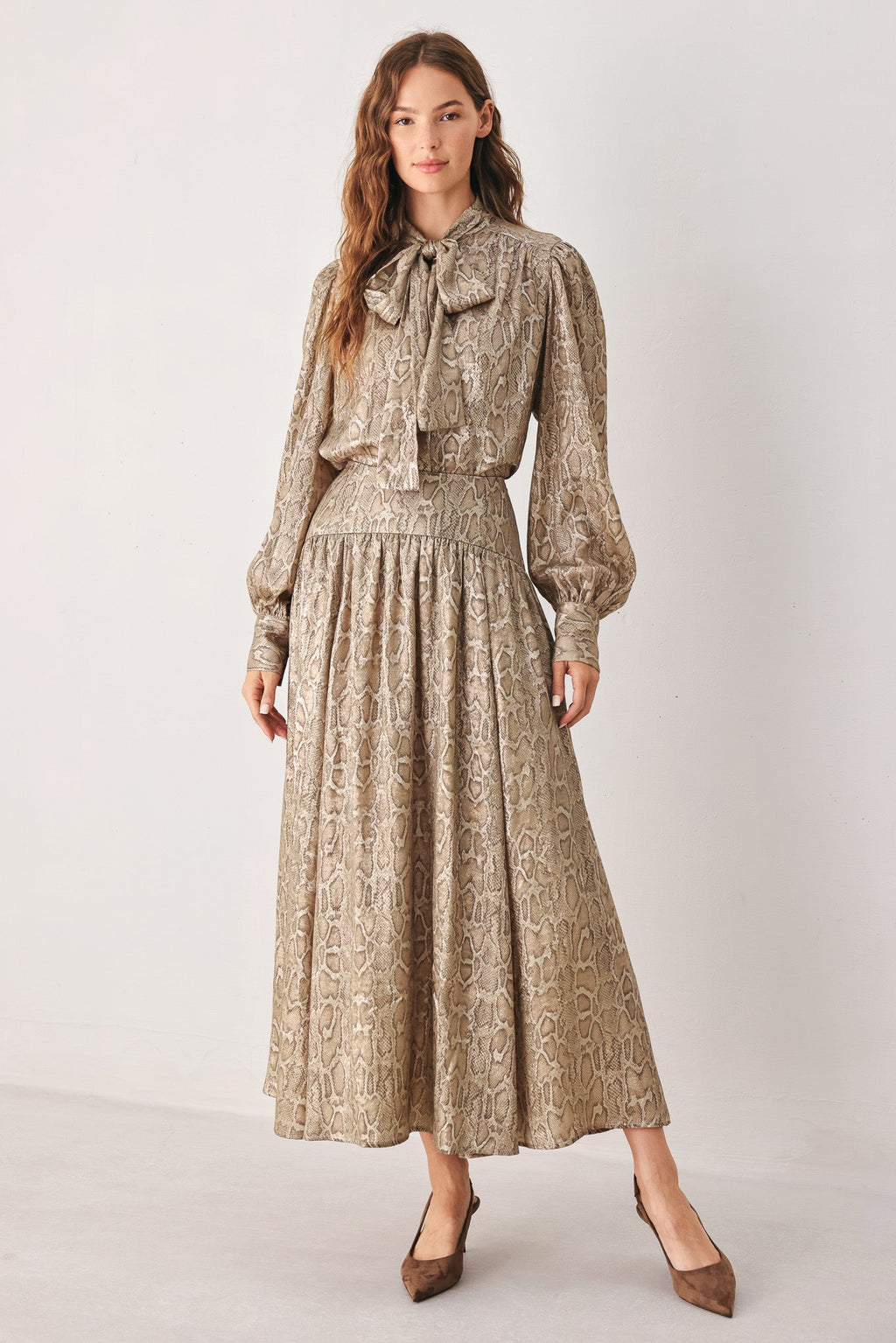 SERPENTINE TAUPE SNAKESKIN WOVEN TOP