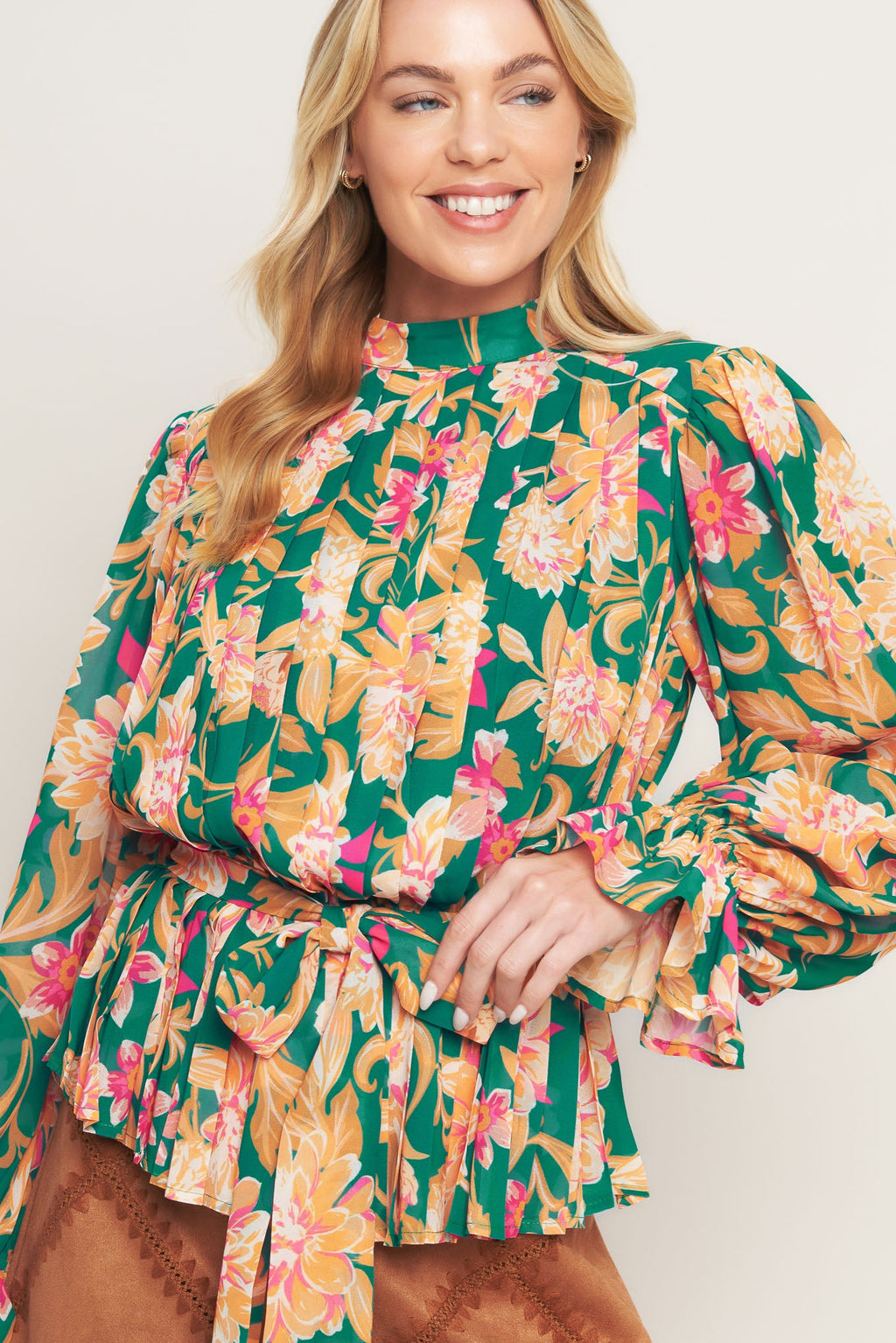 MISS PUNCTUALITY WOVEN TOP